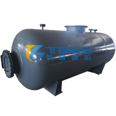 旋膜式除氧器安裝現場,旋膜式除氧器效果圖